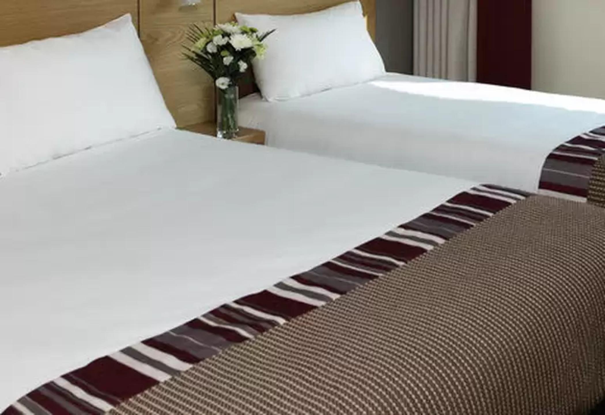 Leonardo Hotel Derby Bagian luar foto